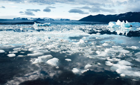 Hér kæmi svo einhver myndatexti um þessa frábæru mynd ( ABSTRACT / Sigurður Jónsson)